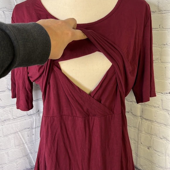 Burgundy Lactation/Maternity/nursing top - Picture 2 of 5